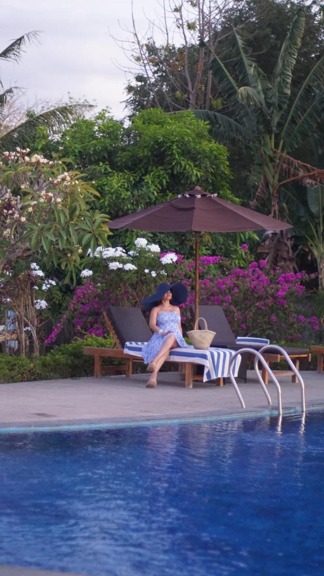 Luwansa Beach Hotel Labuan Bajo Exterior photo