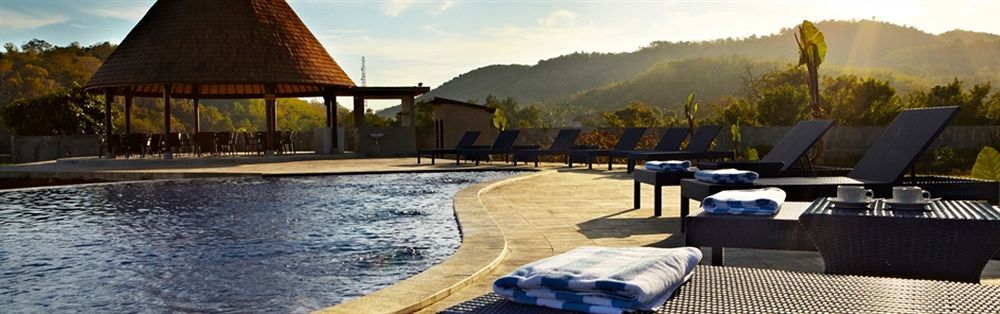 Luwansa Beach Hotel Labuan Bajo Exterior photo