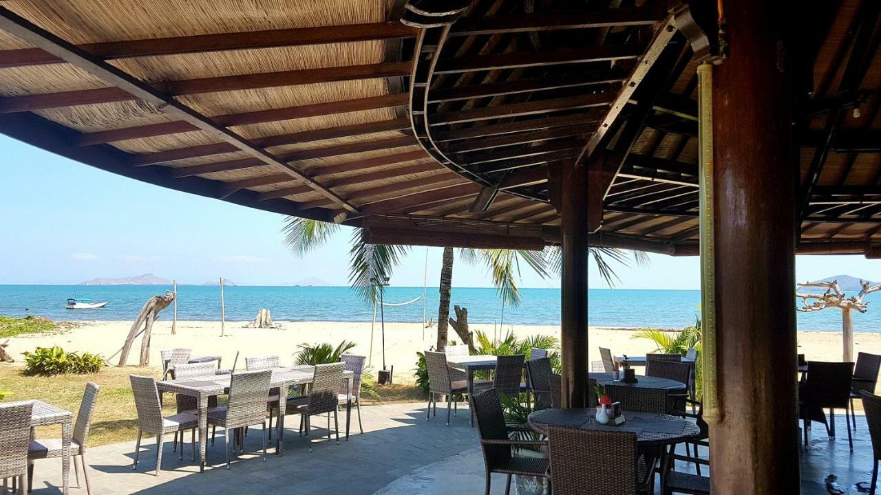 Luwansa Beach Hotel Labuan Bajo Exterior photo